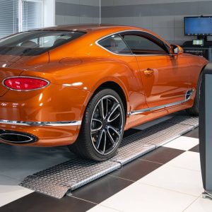 T8214 SMART LICHT бесконтактный стенд Техно Вектор  сход развал на яму